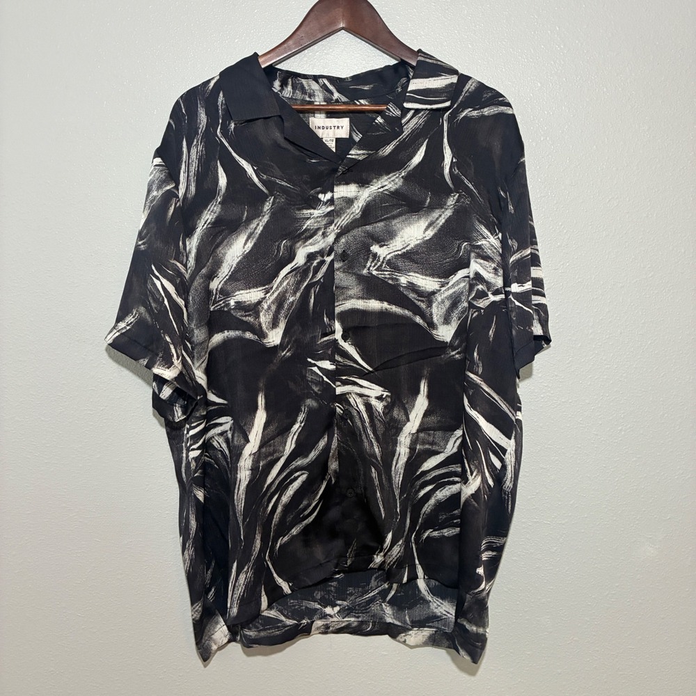 Industry Republic Clothing Mens XL Abstract Print Short Sleeve Button Down Shirt